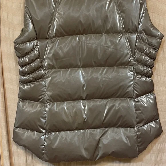 Athleta Brown Downtown Puffer Vest - Picture 11 of 14